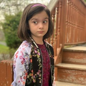 Meet your Posher, Joanie